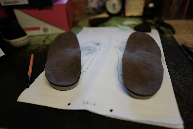 L1010065insole.jpg