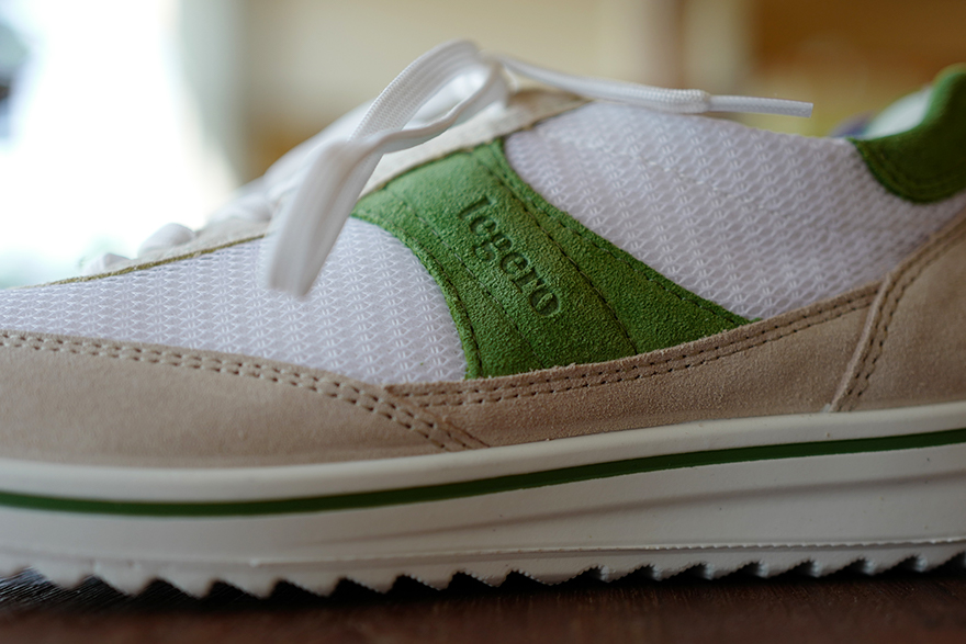 L1090184legero.jpg